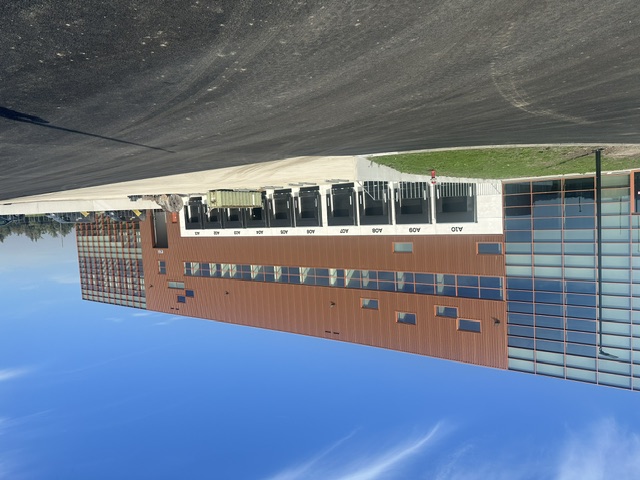 Complete schoonmaak Warehouses & Logistics Facilities & kantoren