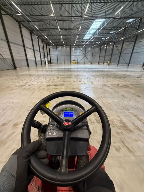 Magazijnen vloeren reinigen